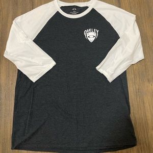 Oakley 3/4 sleeve t shirt